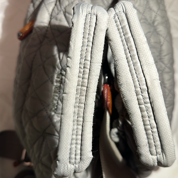 Mz Wallace gray bucket bag. Detachable straps with top handles. - Picture 8 of 14